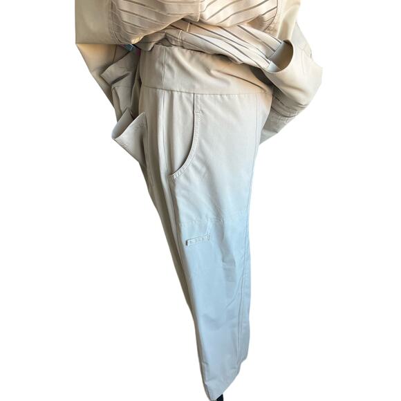 2 Piece WEEKENDS by CHICO'S Beige Performance Set Zip Vest and Crop Pants 3 (16) - Picture 8 of 16